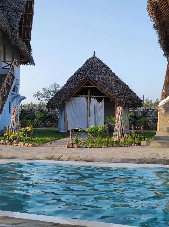 Ghelli House - Milele Resort 와타무 외부 사진